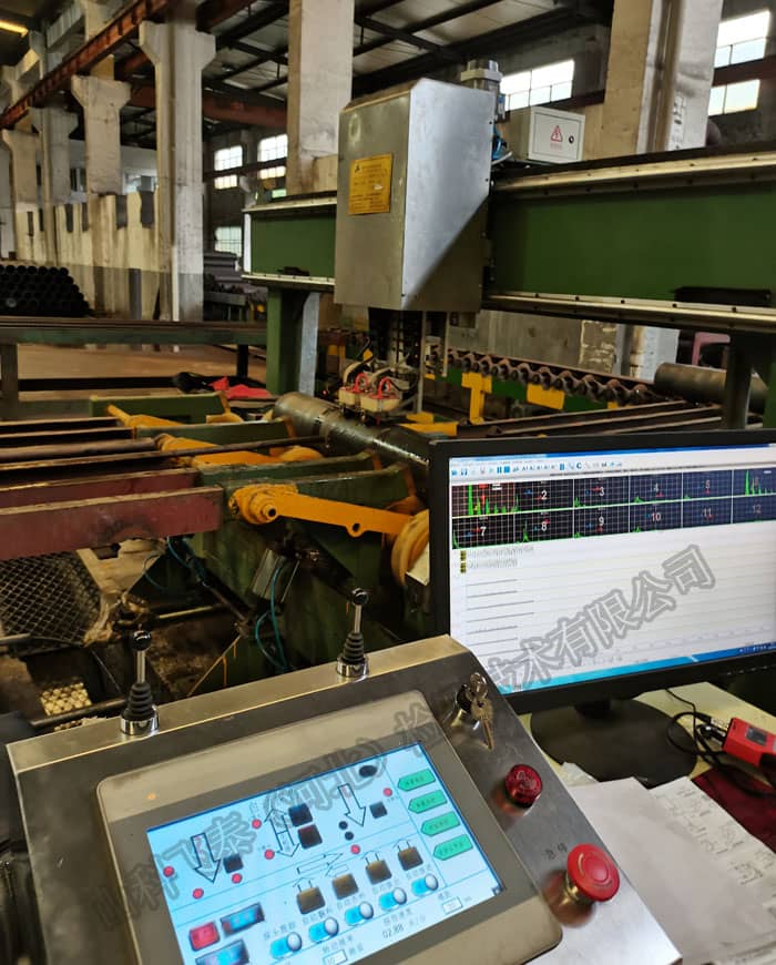 棒材超聲波探傷設(shè)備.jpg 棒材超聲波探傷設(shè)備.jpg