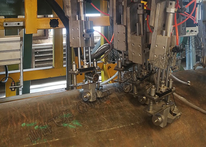 焊管自動探傷設備.jpg 焊管自動探傷設備.jpg